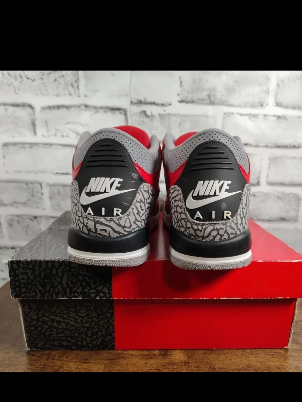 Jordan 3 Retro SE 